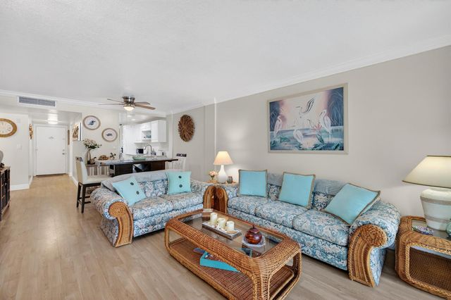 4850 NW 29 Court 327, Lauderdale Lakes, FL 33313