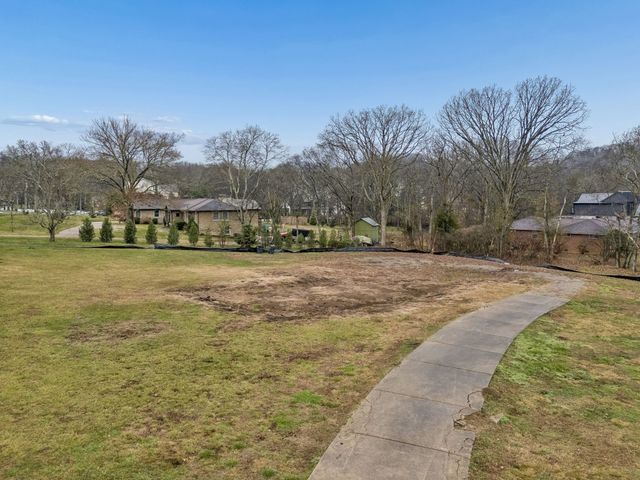 4601 General Lowrey Dr, Nashville, TN 37215