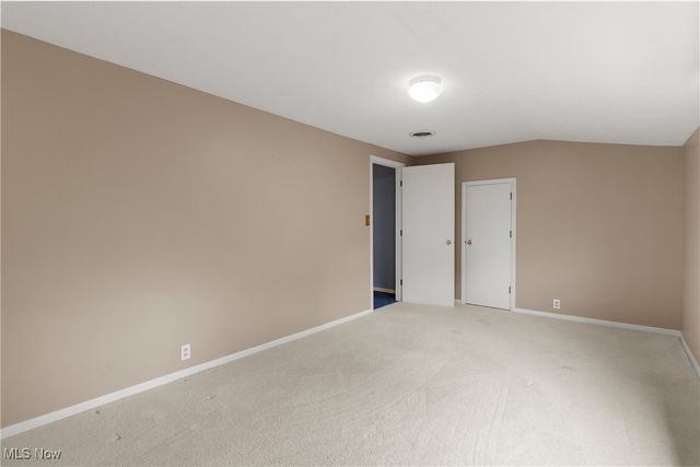 22805 S Woodland Road, Shaker Heights, OH 44122