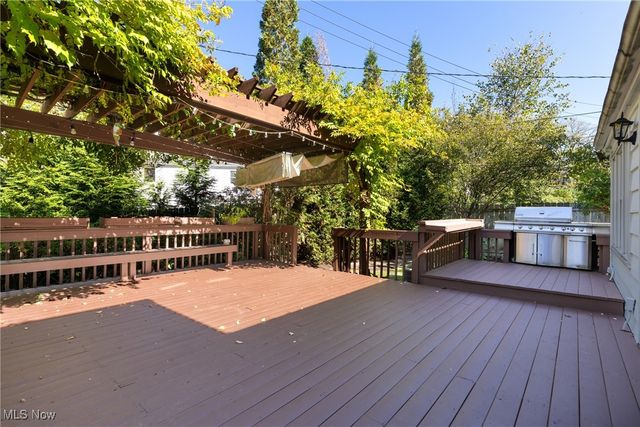 22805 S Woodland Road, Shaker Heights, OH 44122