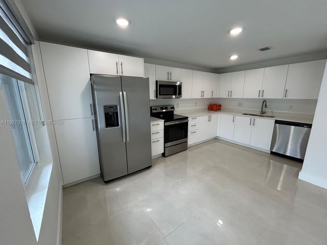 25814 SW 144th Ct 2, Homestead, FL 33032