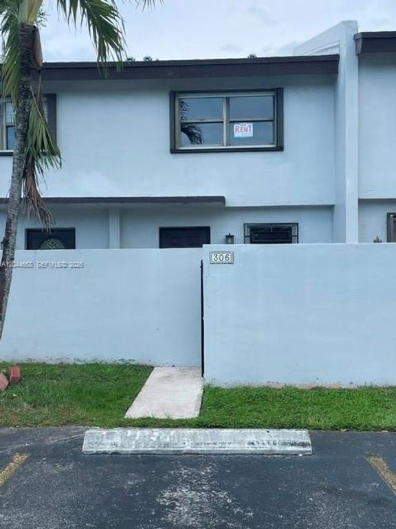 8020 SW 152nd Avenue 306, Miami, FL 33193