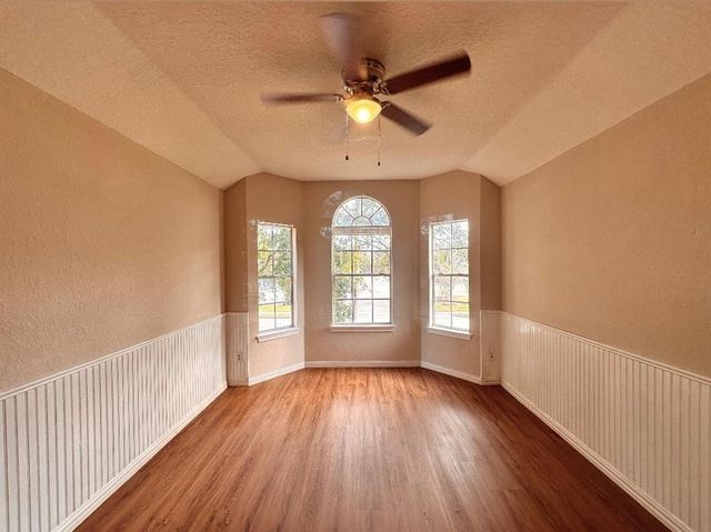 222 Henrietta Street, Webster, TX 77598