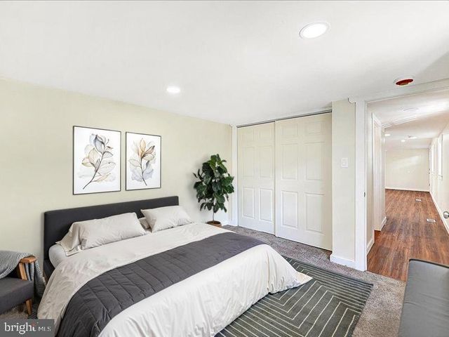 215 FRYSVILLE RD, Hellam, PA 17406