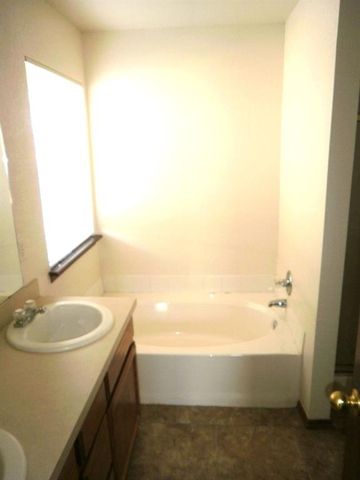 3148 SW 103rd Place, Oklahoma City, OK 73159