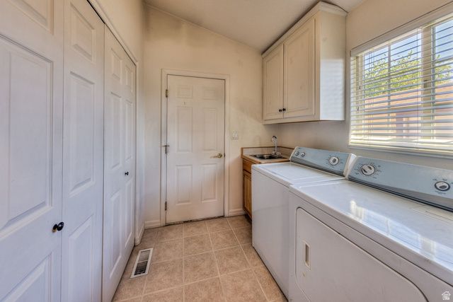 566 W WINESAP CIR, Moab, UT 84532