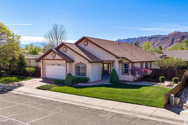 566 W WINESAP CIR, Moab, UT 84532