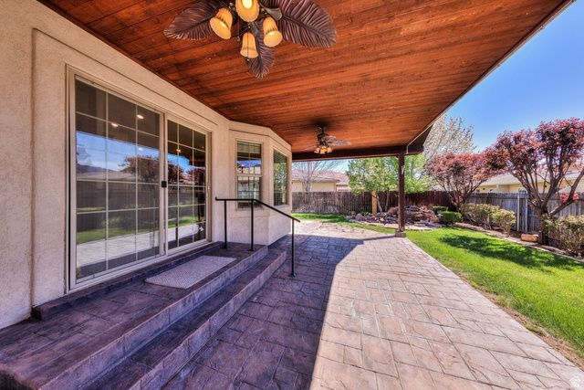 566 W WINESAP CIR, Moab, UT 84532