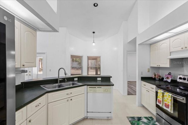 10336 NW 13TH AVENUE, Gainesville, FL 32606