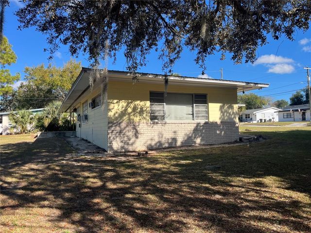 214 W OSCEOLA STREET, Clermont, FL 34711