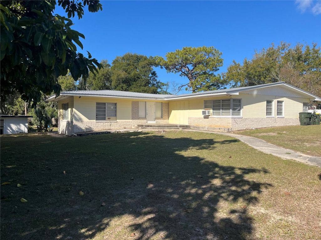 214 W OSCEOLA STREET, Clermont, FL 34711