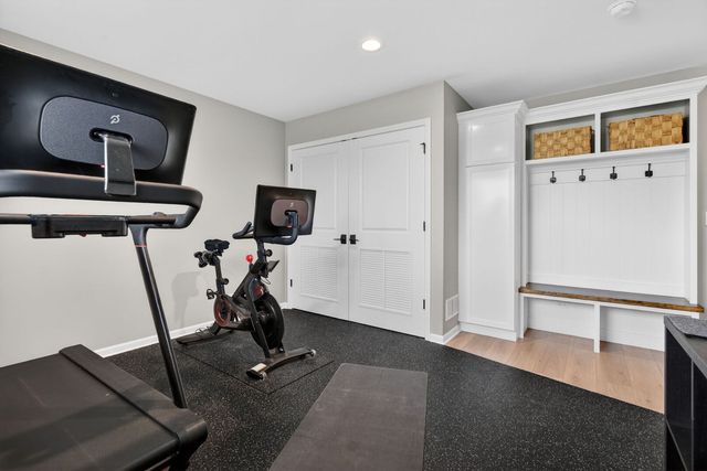 30W142 Wheeler Circle, Warrenville, IL 60563