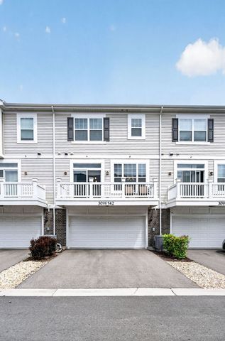 30W142 Wheeler Circle, Warrenville, IL 60563