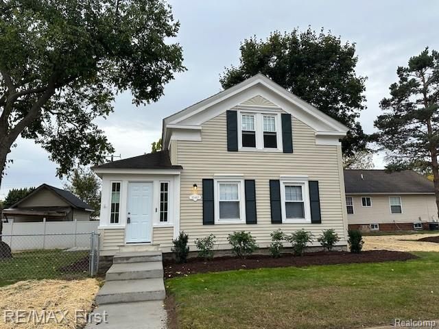 35487 Glover Street, Wayne, MI 48184