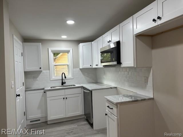 35487 Glover Street, Wayne, MI 48184