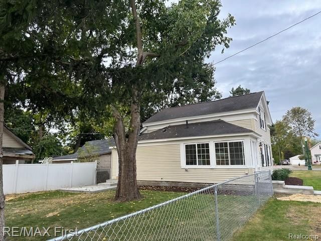 35487 Glover Street, Wayne, MI 48184