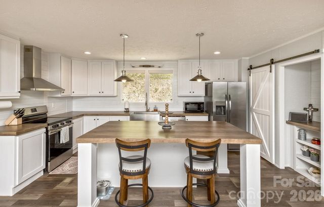 27 Spuds Lane, Weaverville, NC 28787