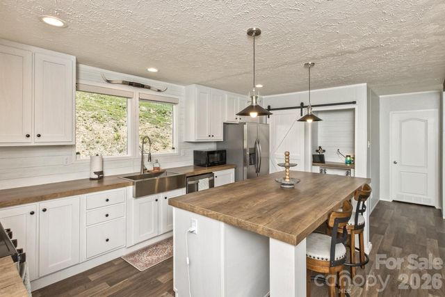 27 Spuds Lane, Weaverville, NC 28787