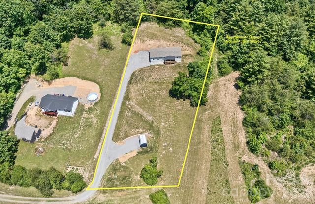 27 Spuds Lane, Weaverville, NC 28787