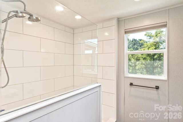 27 Spuds Lane, Weaverville, NC 28787