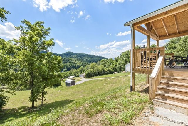 27 Spuds Lane, Weaverville, NC 28787