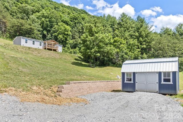 27 Spuds Lane, Weaverville, NC 28787