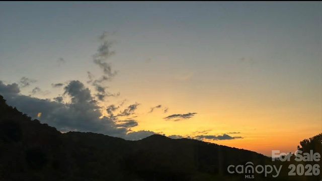 27 Spuds Lane, Weaverville, NC 28787