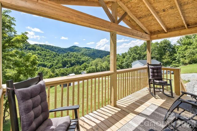 27 Spuds Lane, Weaverville, NC 28787