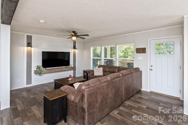 27 Spuds Lane, Weaverville, NC 28787