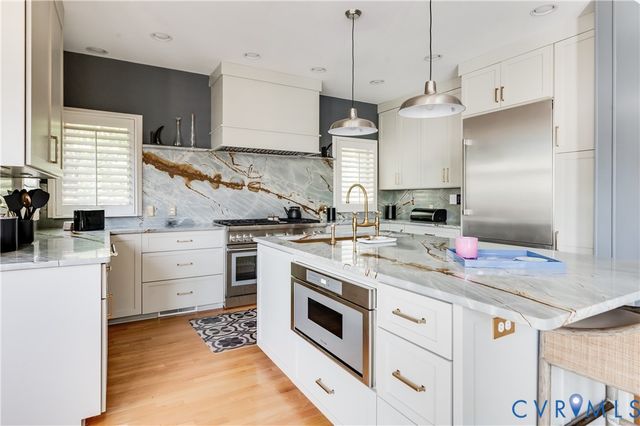 3121 Lady Marian Ln, Midlothian, VA 23113