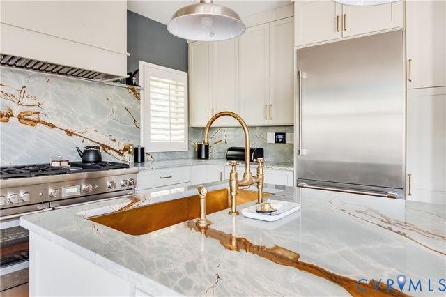 3121 Lady Marian Ln, Midlothian, VA 23113