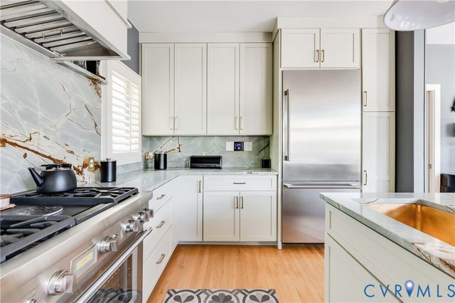 3121 Lady Marian Ln, Midlothian, VA 23113