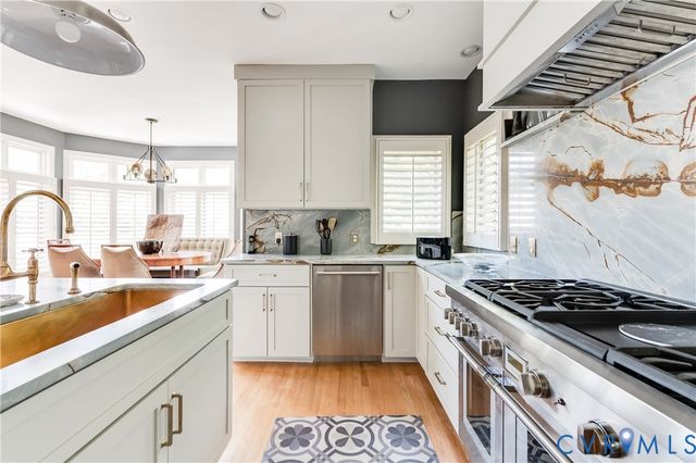 3121 Lady Marian Ln, Midlothian, VA 23113