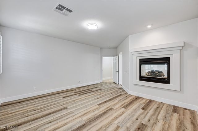 345 Whispering Tree Avenue, Las Vegas, NV 89183