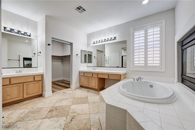 345 Whispering Tree Avenue, Las Vegas, NV 89183