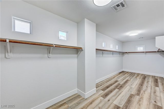 345 Whispering Tree Avenue, Las Vegas, NV 89183