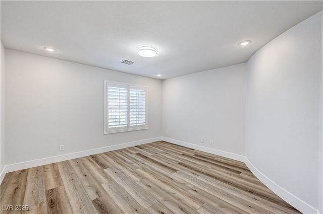 345 Whispering Tree Avenue, Las Vegas, NV 89183