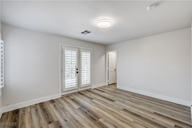 345 Whispering Tree Avenue, Las Vegas, NV 89183