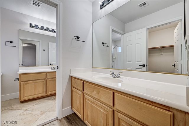 345 Whispering Tree Avenue, Las Vegas, NV 89183