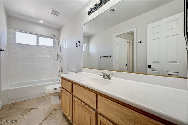 345 Whispering Tree Avenue, Las Vegas, NV 89183