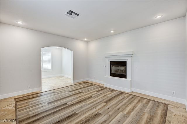 345 Whispering Tree Avenue, Las Vegas, NV 89183