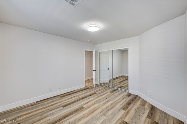 345 Whispering Tree Avenue, Las Vegas, NV 89183