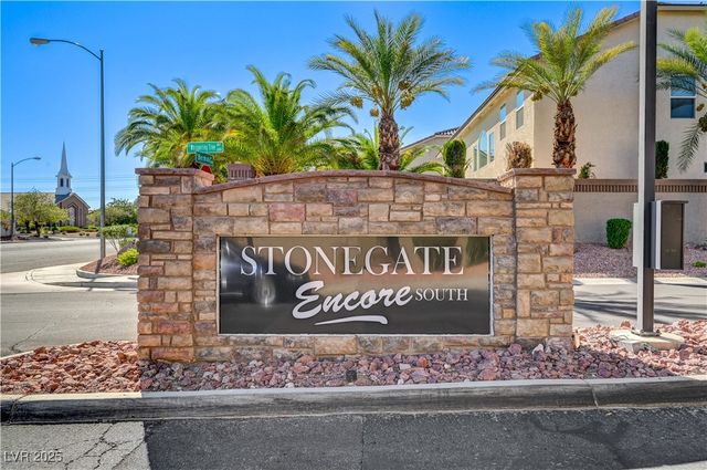 345 Whispering Tree Avenue, Las Vegas, NV 89183