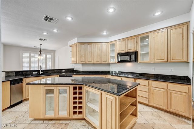 345 Whispering Tree Avenue, Las Vegas, NV 89183