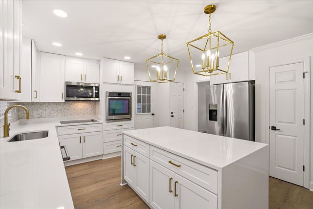 746 Canary Drive, Charleston, SC 29414