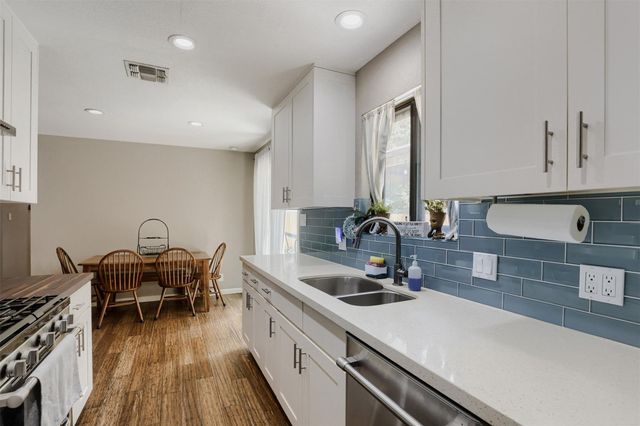 600 Live Oak DR, Cedar Park, TX 78613