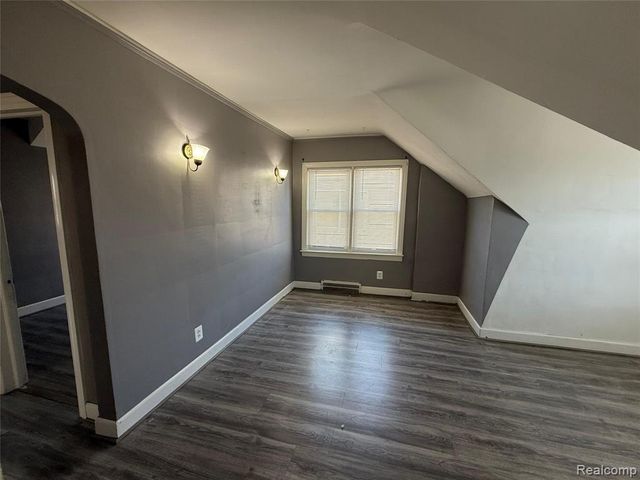 4913 Schlaff Street, Dearborn, MI 48126