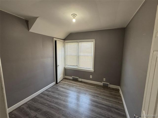 4913 Schlaff Street, Dearborn, MI 48126