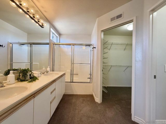 992 S Country Glen Way, Anaheim, CA 92808