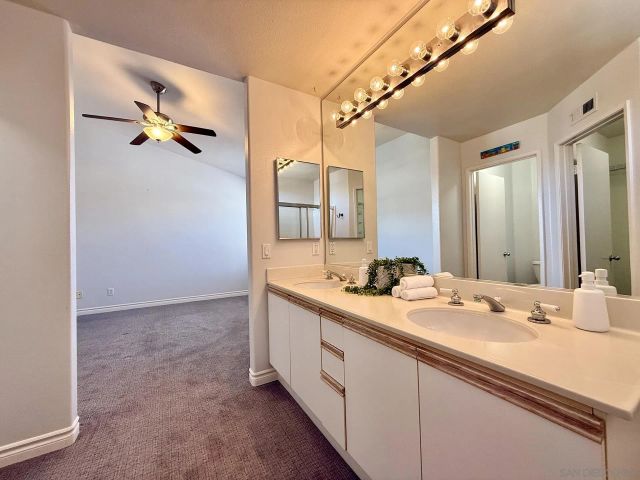 992 S Country Glen Way, Anaheim, CA 92808